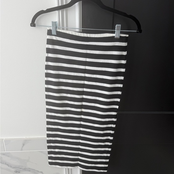 Express Monochrome Striped Pencil Skirt - Picture 3 of 4